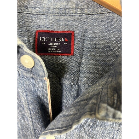 UNTUCKit Shirt Men’s M Blue Selvedge Chambray Long Sleeve Button-Front Slim Fit - Picture 2 of 7